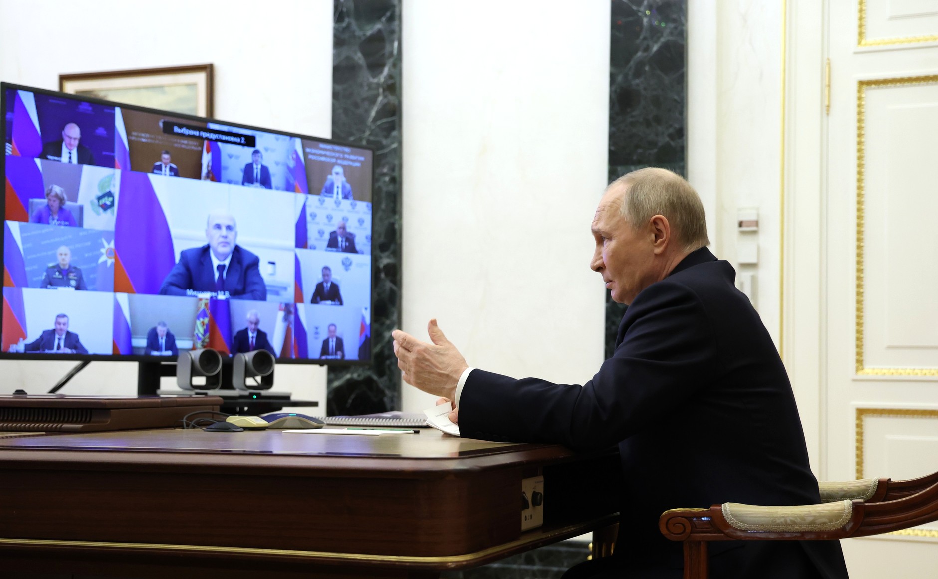 Путин поручил подготовить программу развития приграничных регионов