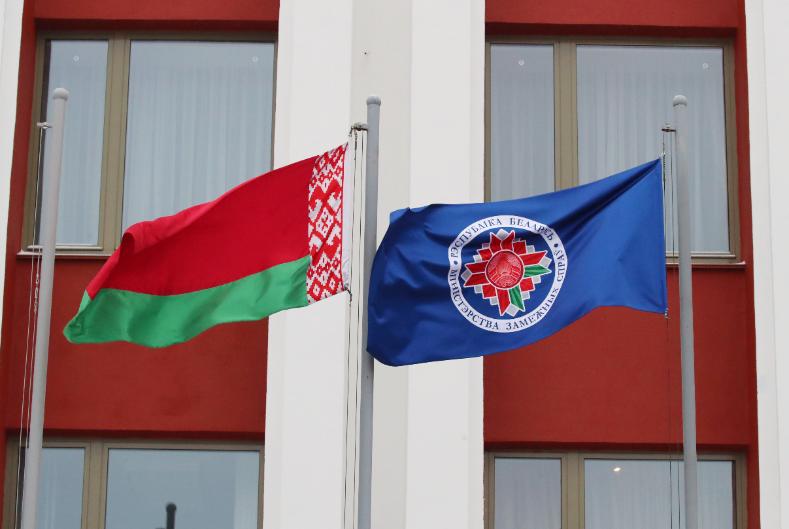 МИД Беларуси выступил с заявлением в связи с реакцией ЕС и США на вторую годовщину президентских выборов в республике