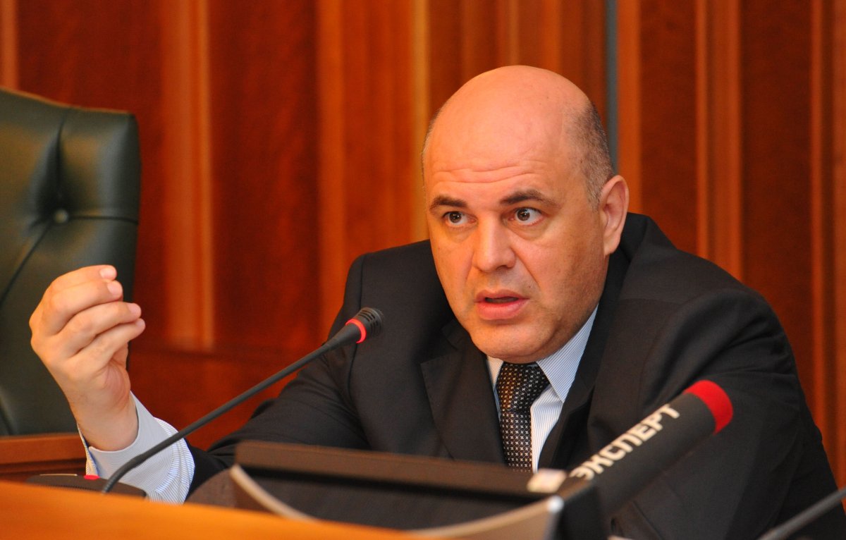 Михаил Мишустин поручил следить за распространением коронавируса после новогодних праздников