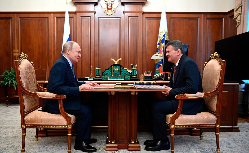 Владимир Путин поддержал предложение  возродить традиции Царскосельского лицея в Санкт-Петербурге