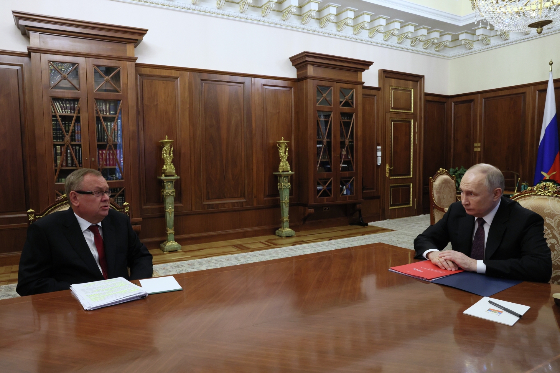 Глава ВТБ рассказал Президенту России о достижениях и планах банка