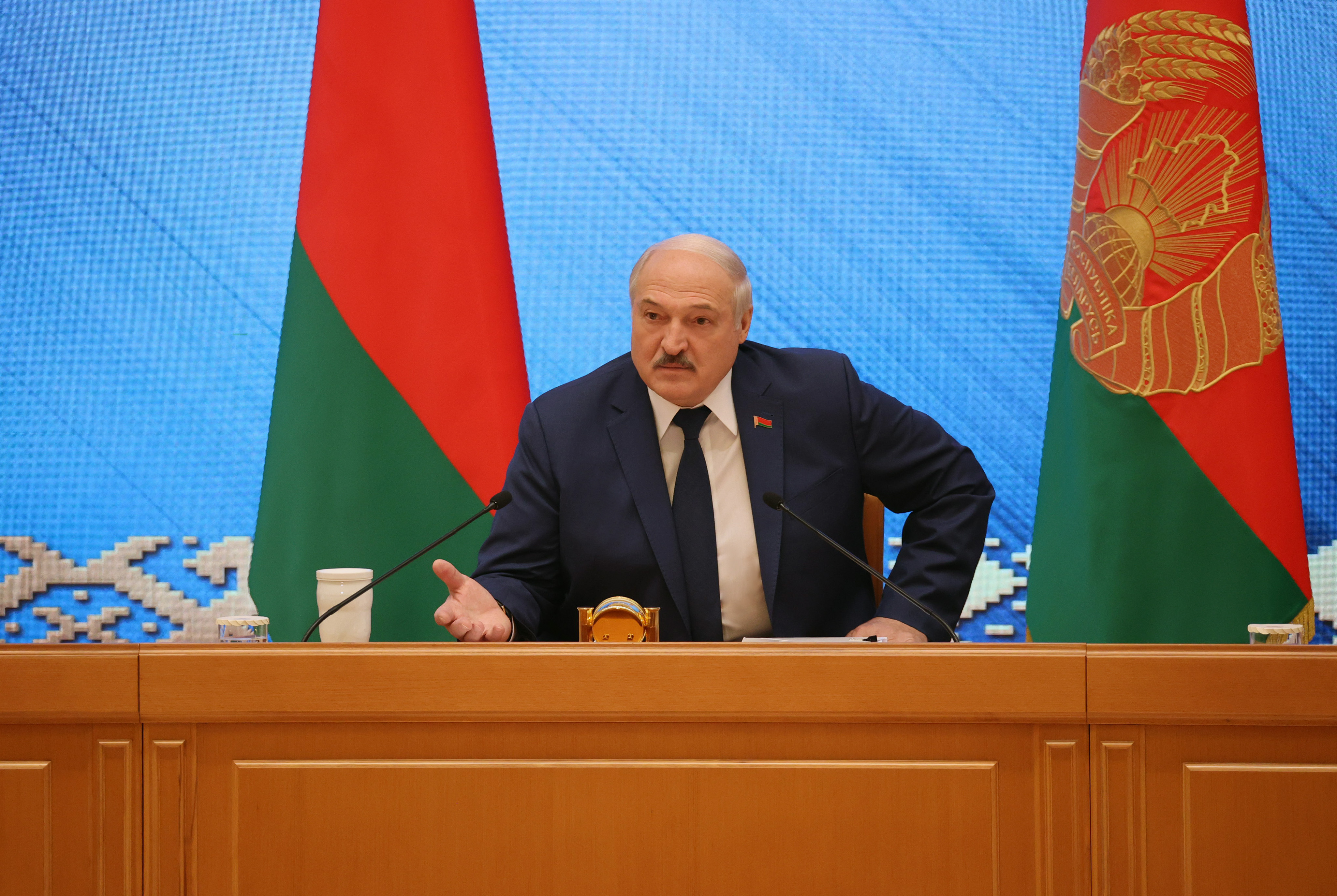 Александр Лукашенко об учениях "Союзная решимость - 2022": мы не нагнетаем обстановку, но должны быть готовы ко всему