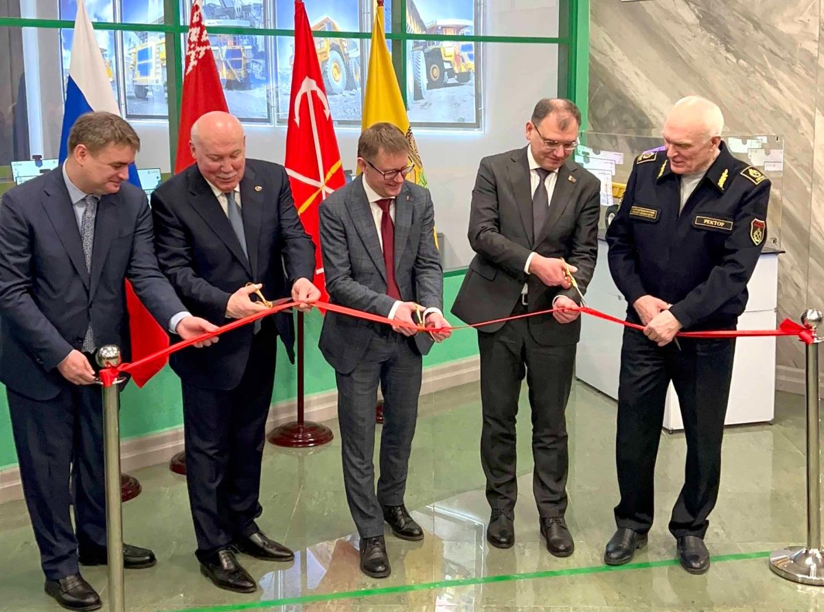 Открыта новая лаборатория БЕЛАЗ в Санкт-Петербургском горном университете