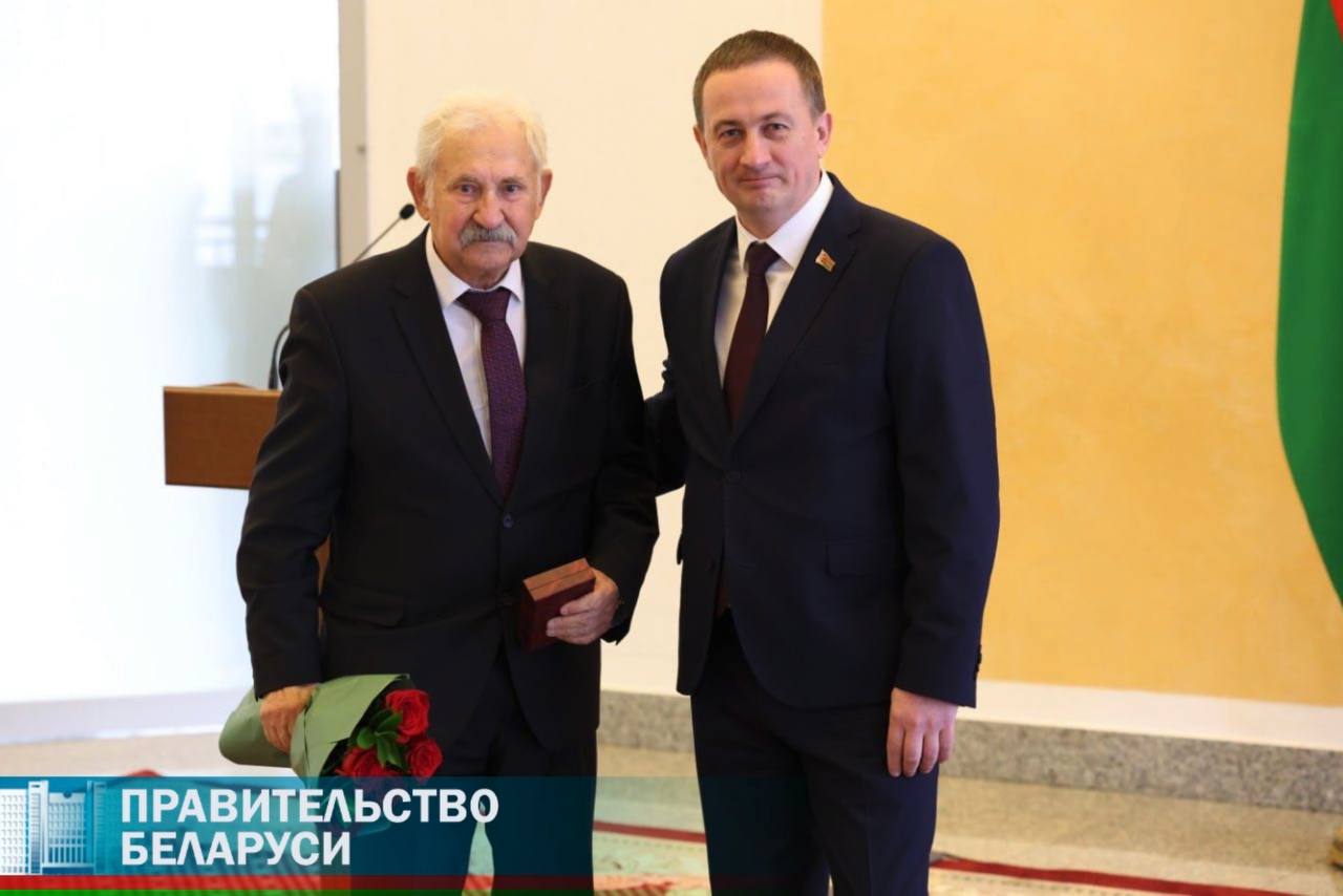 Премьер-министр Беларуси наградил представителей различных сфер