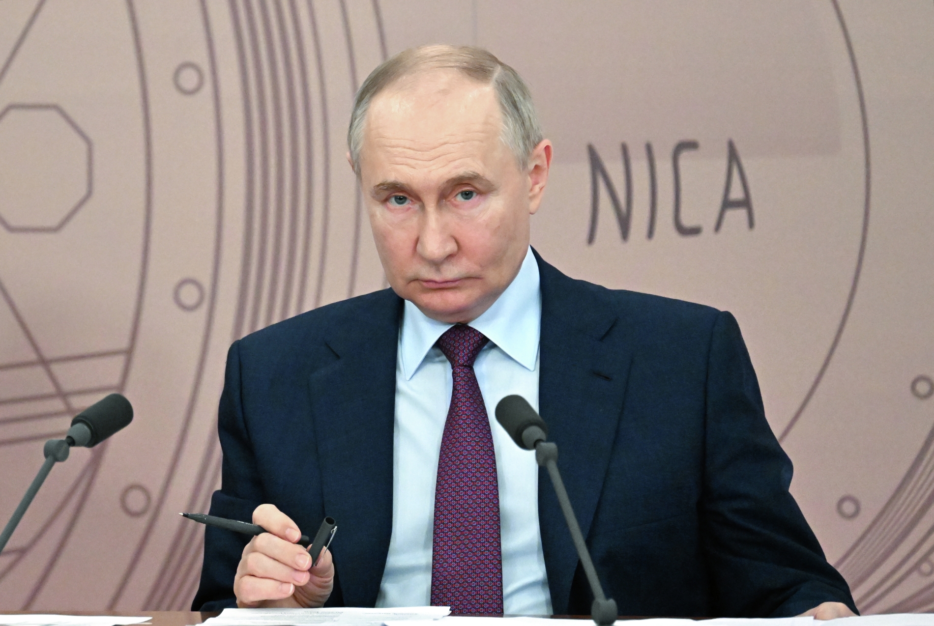 Путин: научная составляющая - базис для достижения прорывных результатов