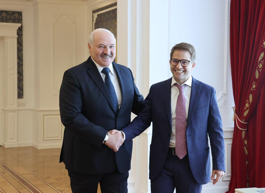 Александр Лукашенко призвал страны НАТО остановиться и закончить конфликт на Украине, не вести его в пропасть с ядерной войной