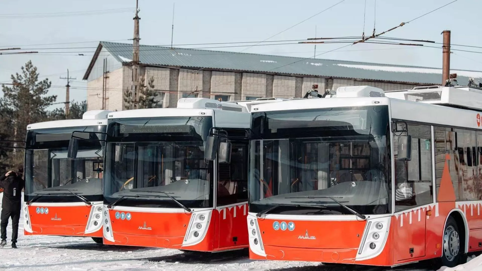 Смоленск обновляет транспортную инфраструктуру: новые троллейбусы МАЗ начнут курсировать по городским маршрутам