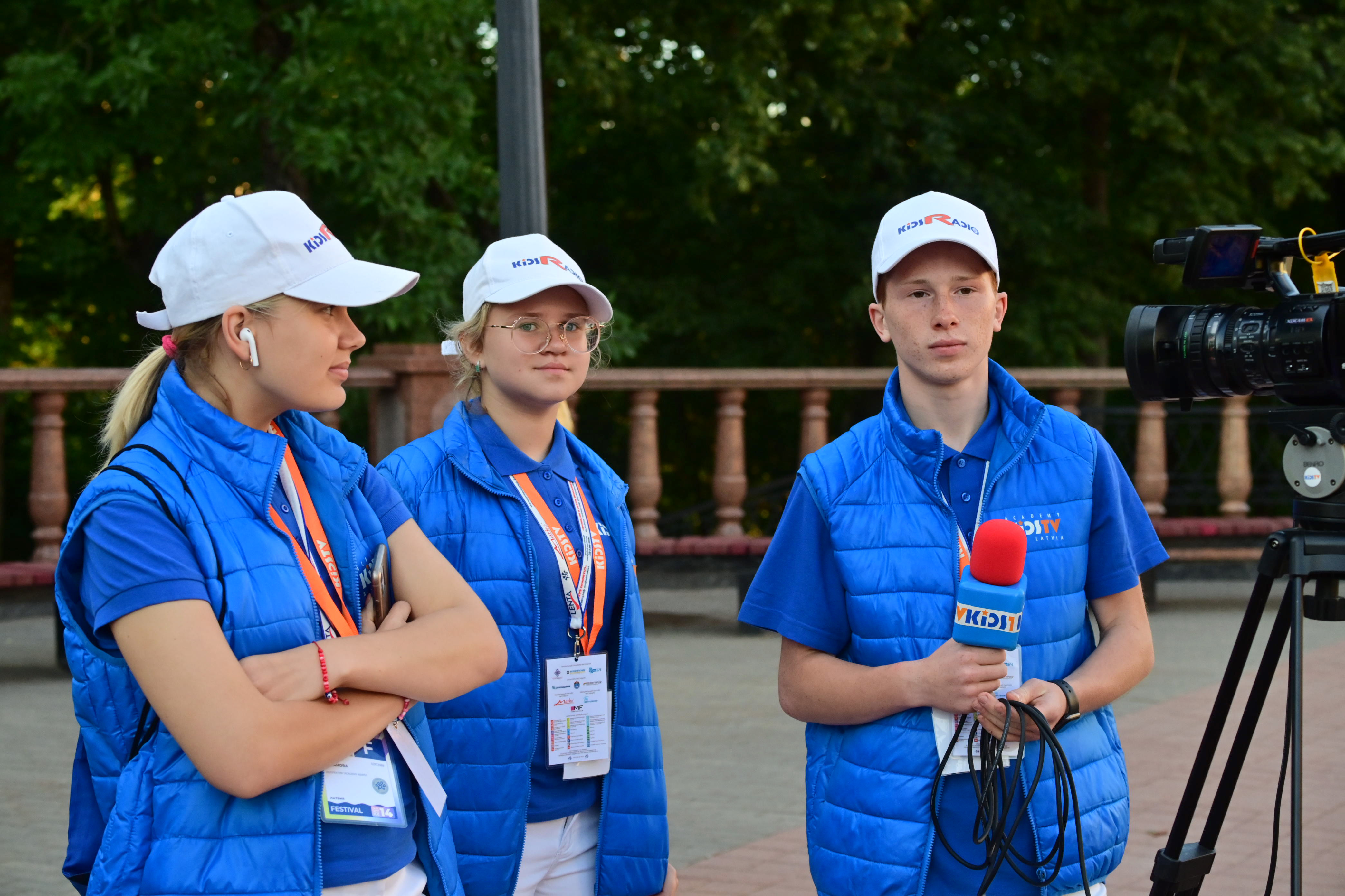 Президент Беларуси пообещал защитить детей и их семьи из рижской детской Академии радио и телевидения