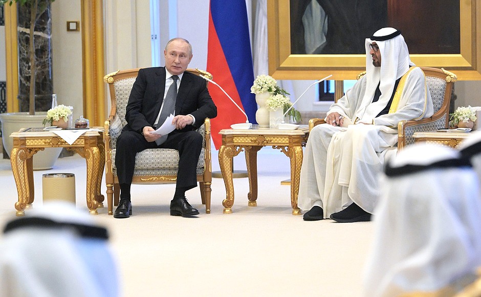 В Абу-Даби прошли переговоры Владимира Путина и Мухаммеда Бен Заида Аль Нахайяна