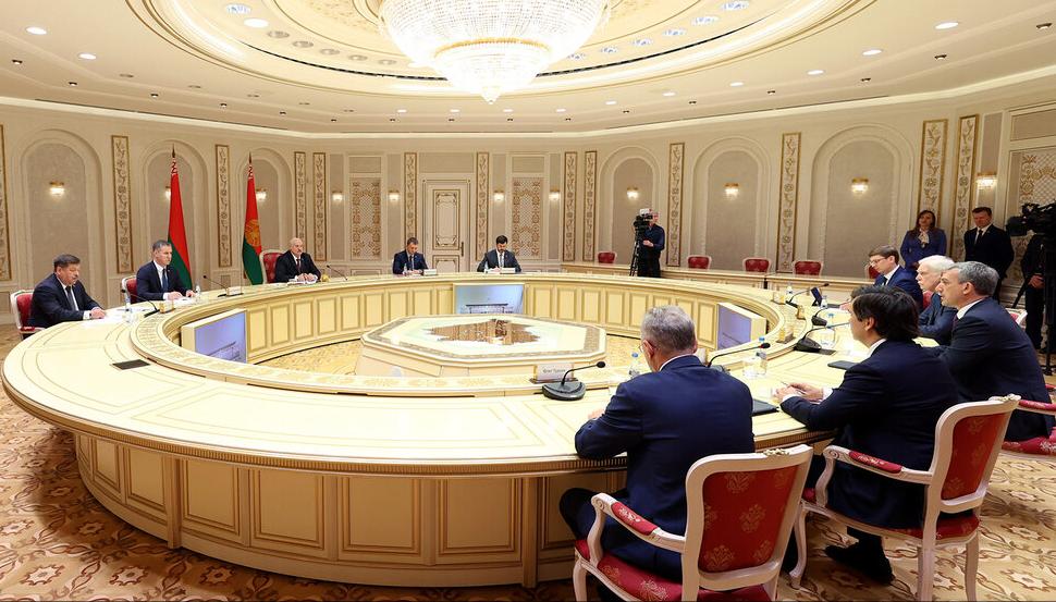 Лукашенко: судьбы Беларуси и Амурской области переплетены самоотверженным трудом