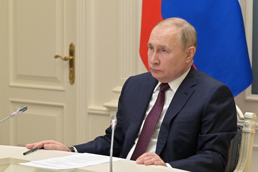 Владимир Путин поручил МО РФ ввести  6-7 января  режим прекращения огня