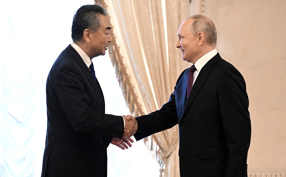 Министр иностранных дел КНР заявил о готовности Китая к расширению взаимодействия с Россией