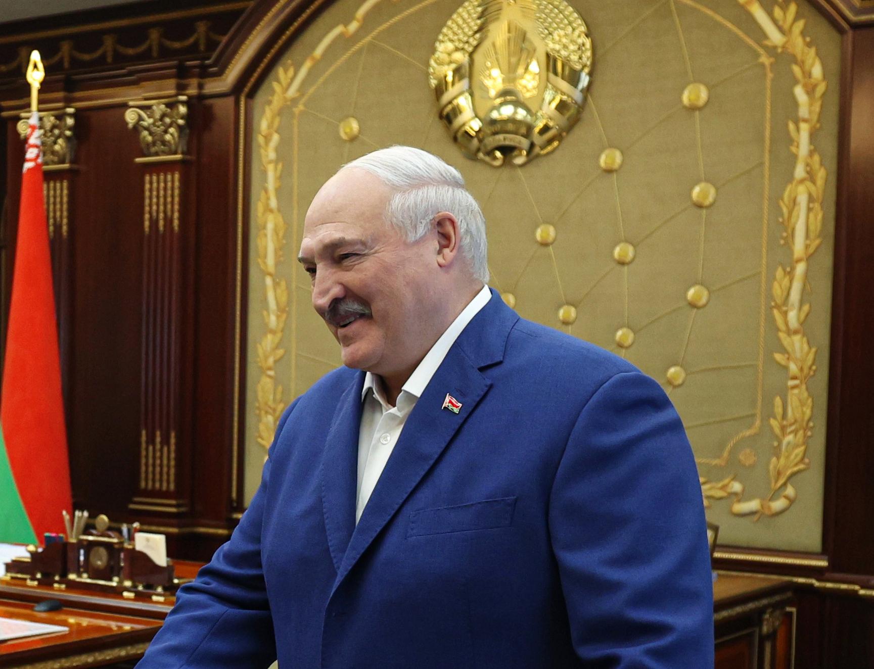 Лукашенко сегодня провел три рабочие встречи