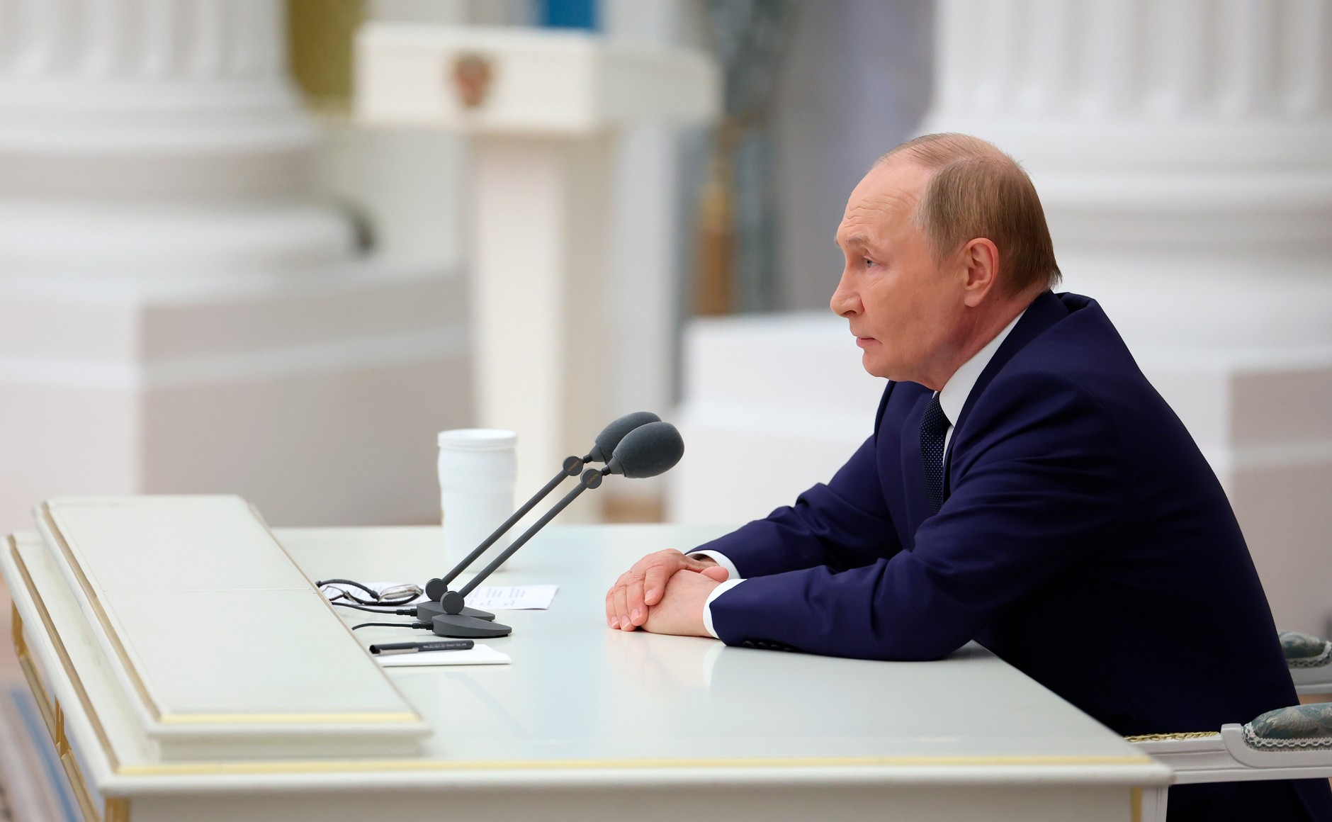 Путин провел совещание о подготовке российско-американской встречи в верхах