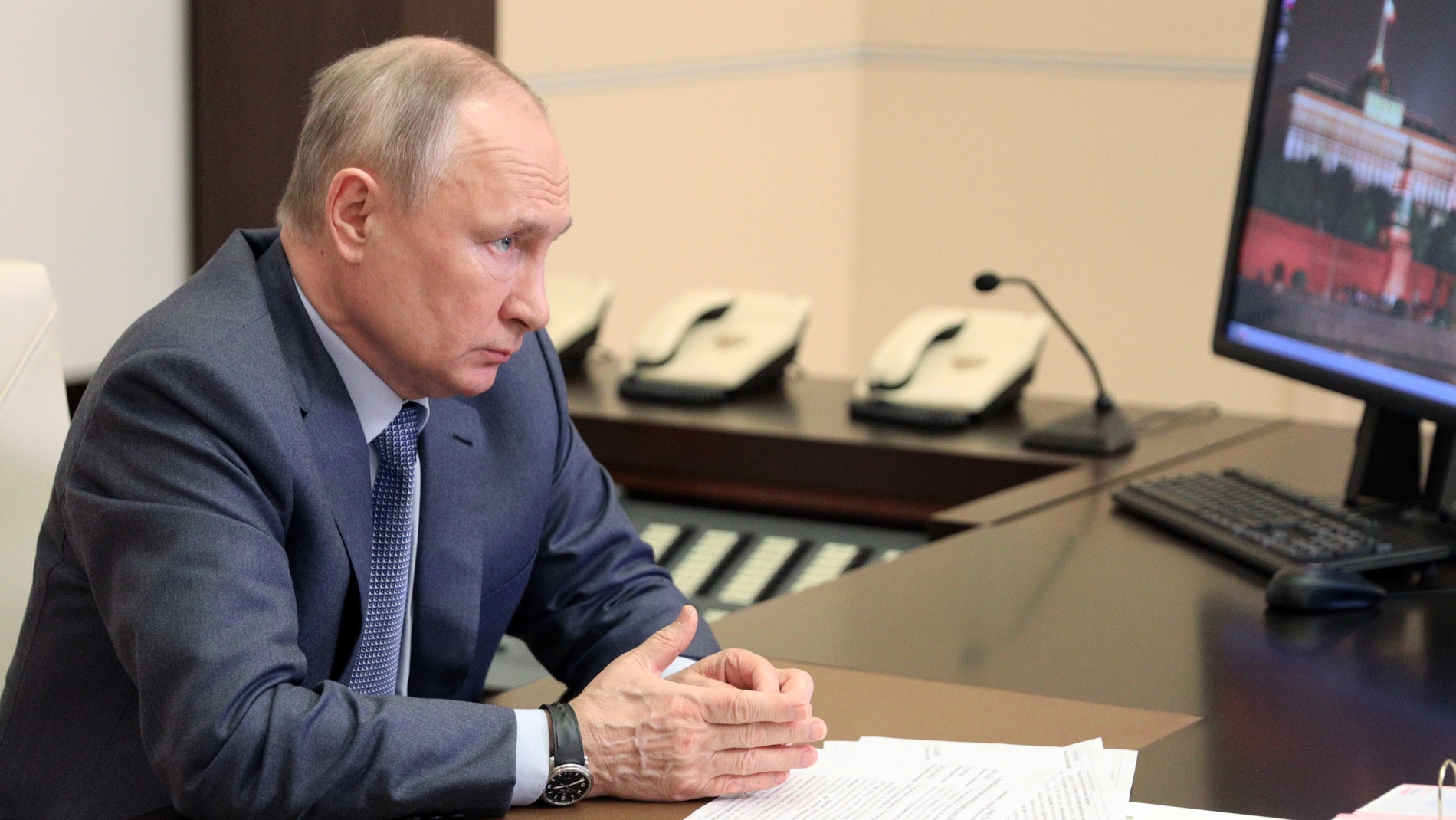 Путин: Надо внедрить единый подход к обеспечению безопасности в школах