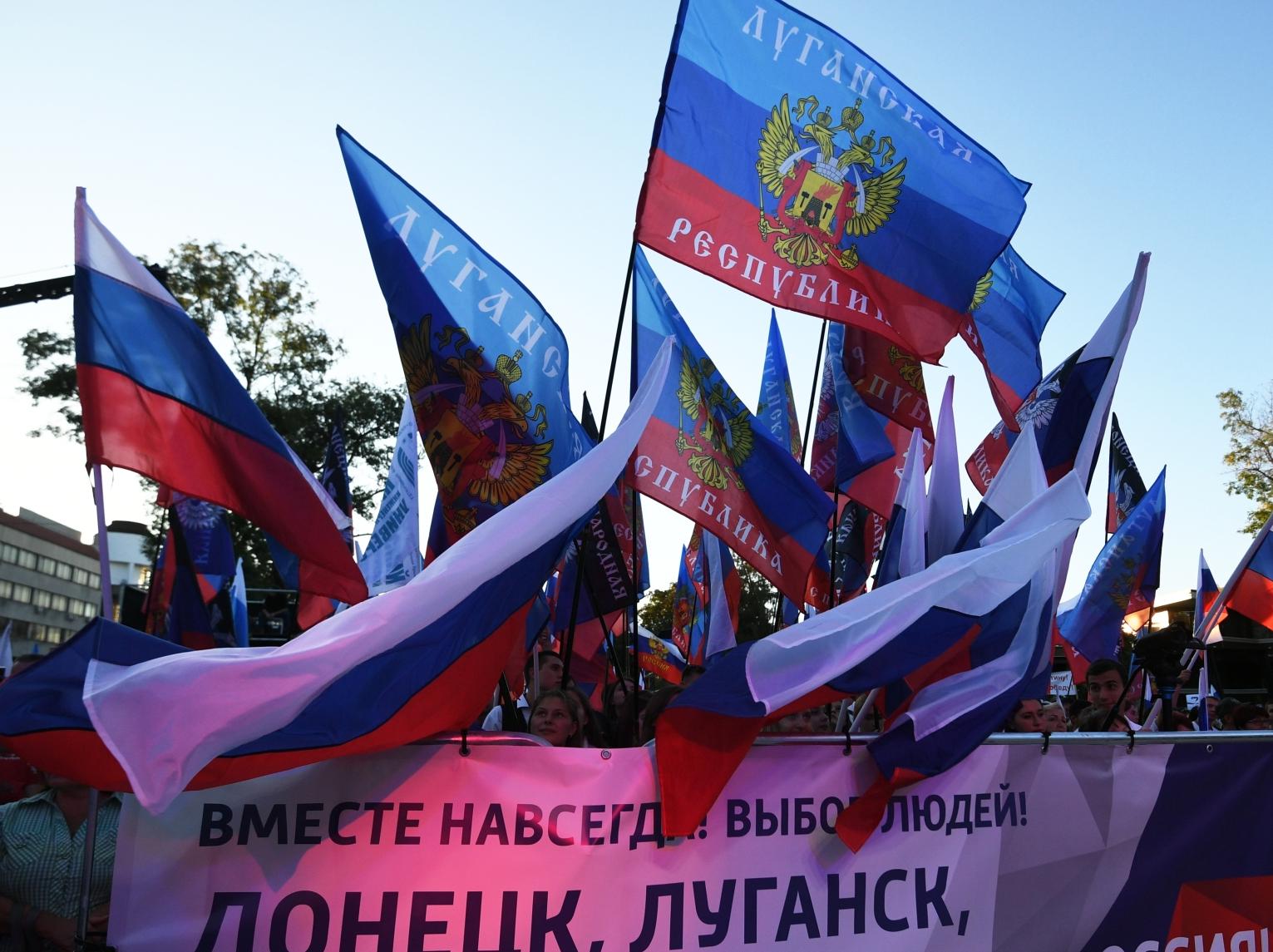 Донецкая и Луганская Народные Республики отмечают 11-летие со дня создания