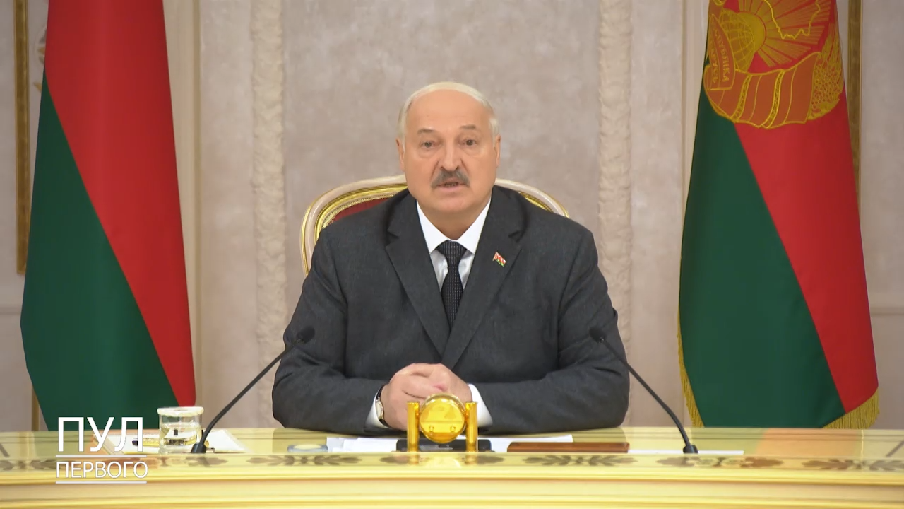 На Украине ввели  персональные санкции против Александр Лукашенко 