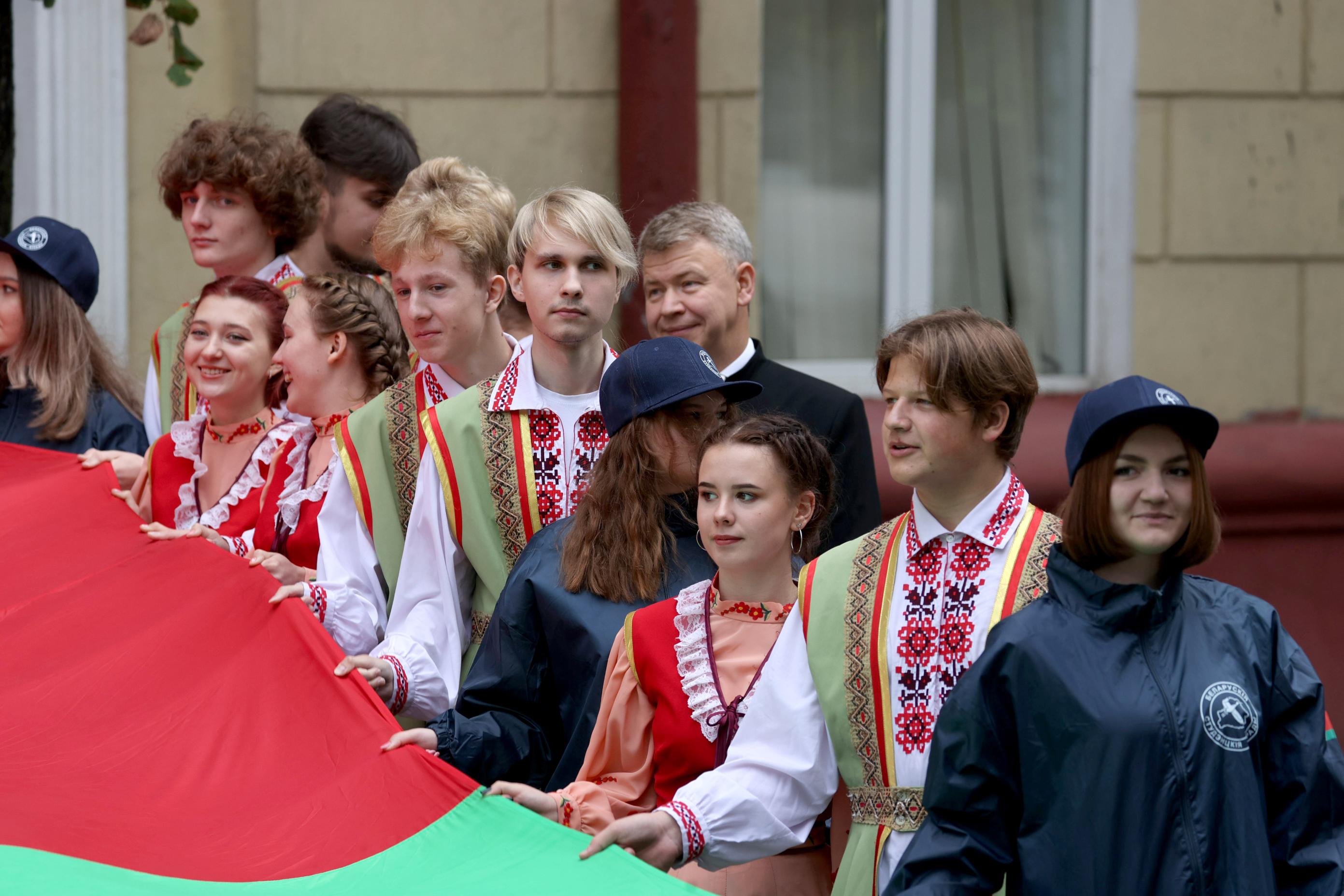 Белорусская делегация отправилась в Смоленскую область на фестиваль "Молодежь - за Союзное государство"