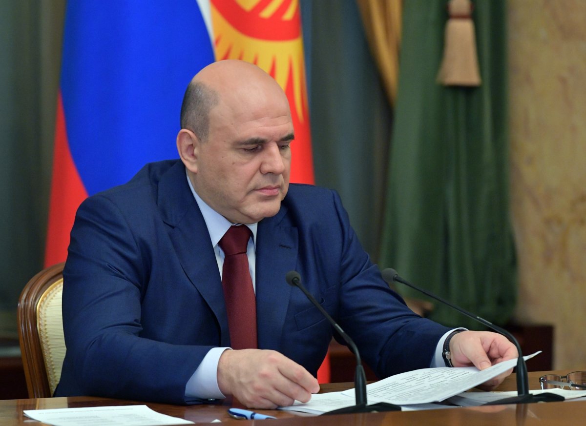Михаил Мишустин продлил действующий порядок техосмотра до октября