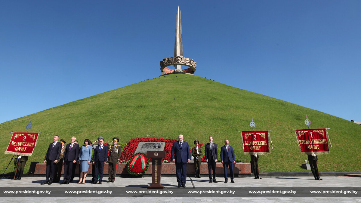 Лукашенко: вечная слава всем, кто погиб за свободу, независимость родной Беларуси
