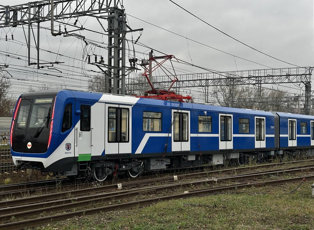 Новая партия вагонов отправлена в минское метро из России