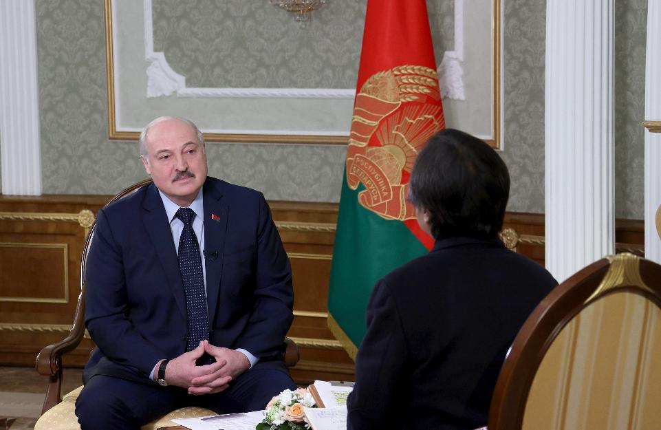 Александр Лукашенко: если Зеленский не заключит с Путиным договор, то потом придется подписать акт о капитуляции