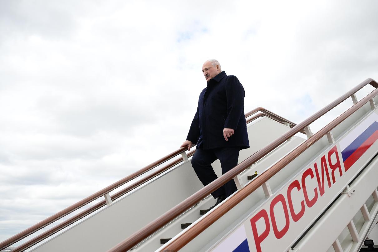 Лукашенко совершит рабочий визит в Россию для участия в Глобальном атомном форуме