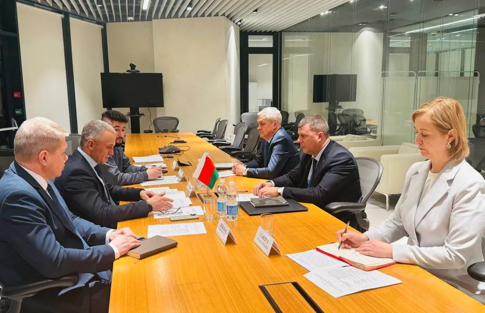 Посол Беларуси в России Юрий Селиверстов провёл встречу с Руководителем российской Федеральной службы по аккредитации Дмитрием Вольвачем