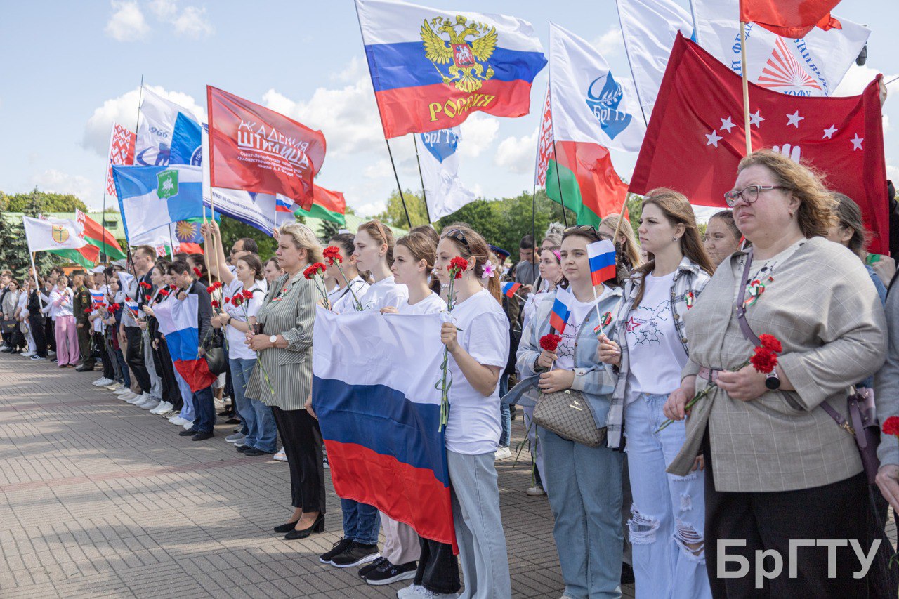В Бресте стартовал молодежный патриотический форум "Цитадель памяти"