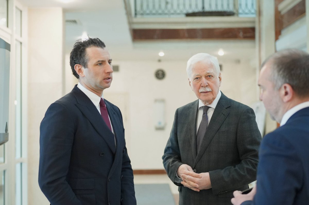 Посол России в Беларуси встретился с первым вице-президентом Федерации хоккея России Романом Ротенбергом в Минске 