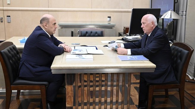 Мишустин: в стране все ждут российские самолеты