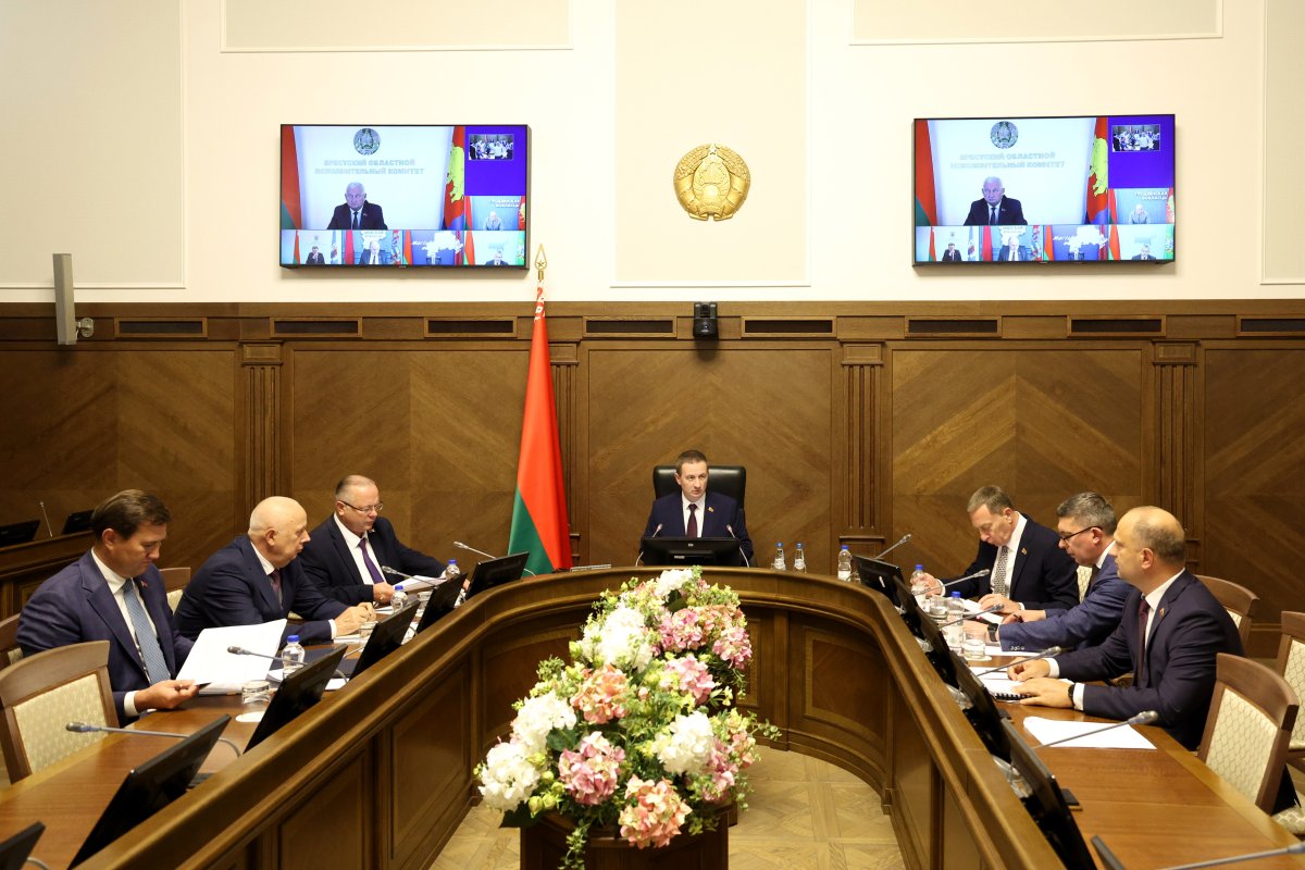 Лукашенко: мы живем в сложное мирное время, когда нужна военная мобилизация 