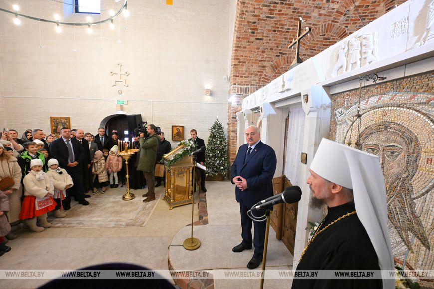  Лукашенко настроил белорусов на работу после зимних праздников