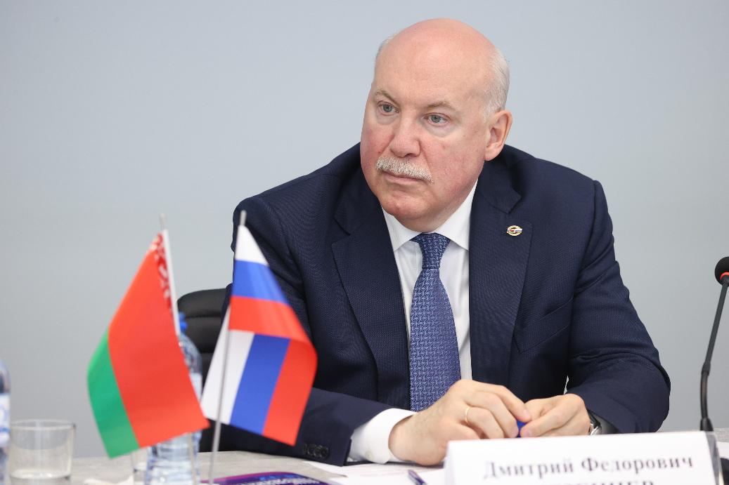 Дмитрий Мезенцев и Владимир Гусаков обсудили вопросы российско-белорусского научно-технологического сотрудничества