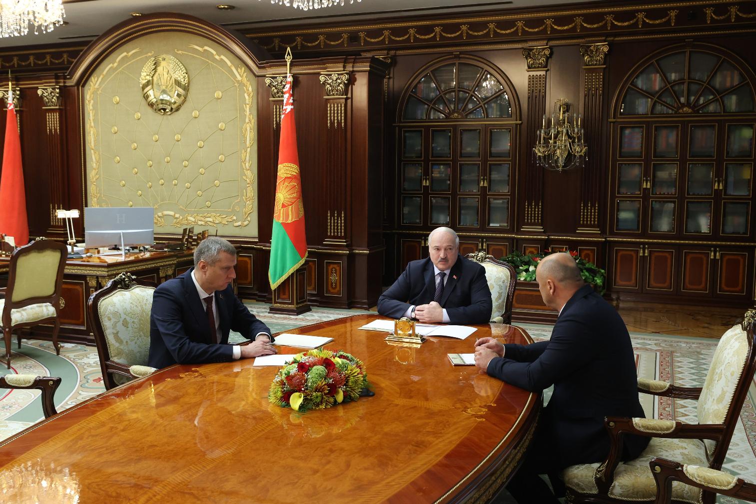Лукашенко - Рогожнику: нам нельзя терять на российском рынке свои позиции