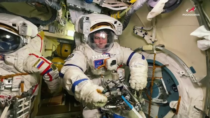 В открытом космосе впервые вырастили идеальные кристаллы 