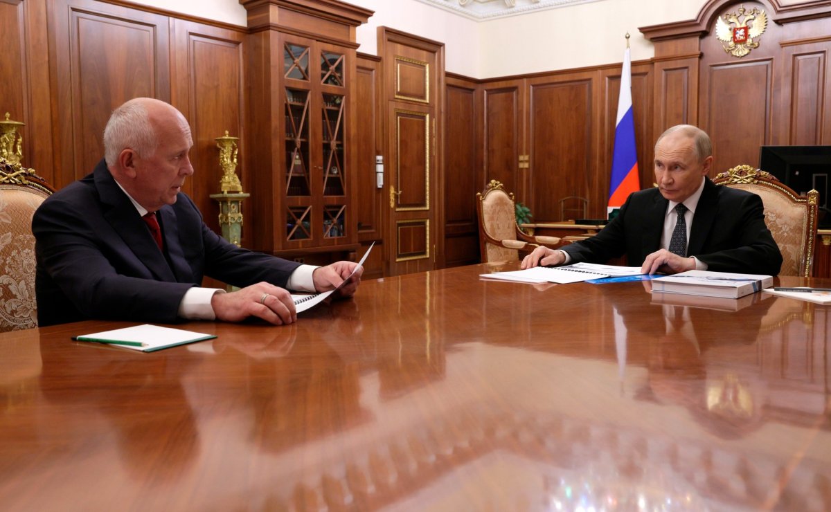 Путин провел встречу с Чемезовым: новые достижения в обороне и медицине