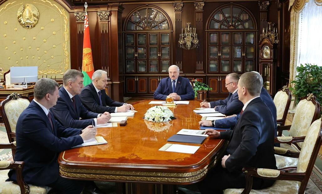Александр Лукашенко: бюджетные средства - это народные деньги и должны использоваться на нужды людей