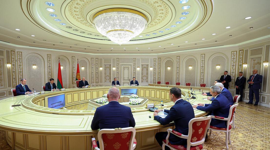 Президент Беларуси встретился с губернатором Тюменской области