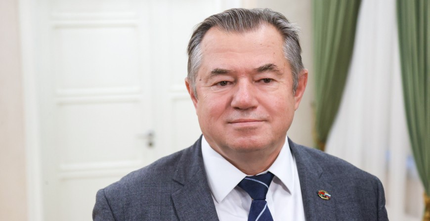 Глазьев: белорусам облегчат процедуру перерегистрации сим-карт в России