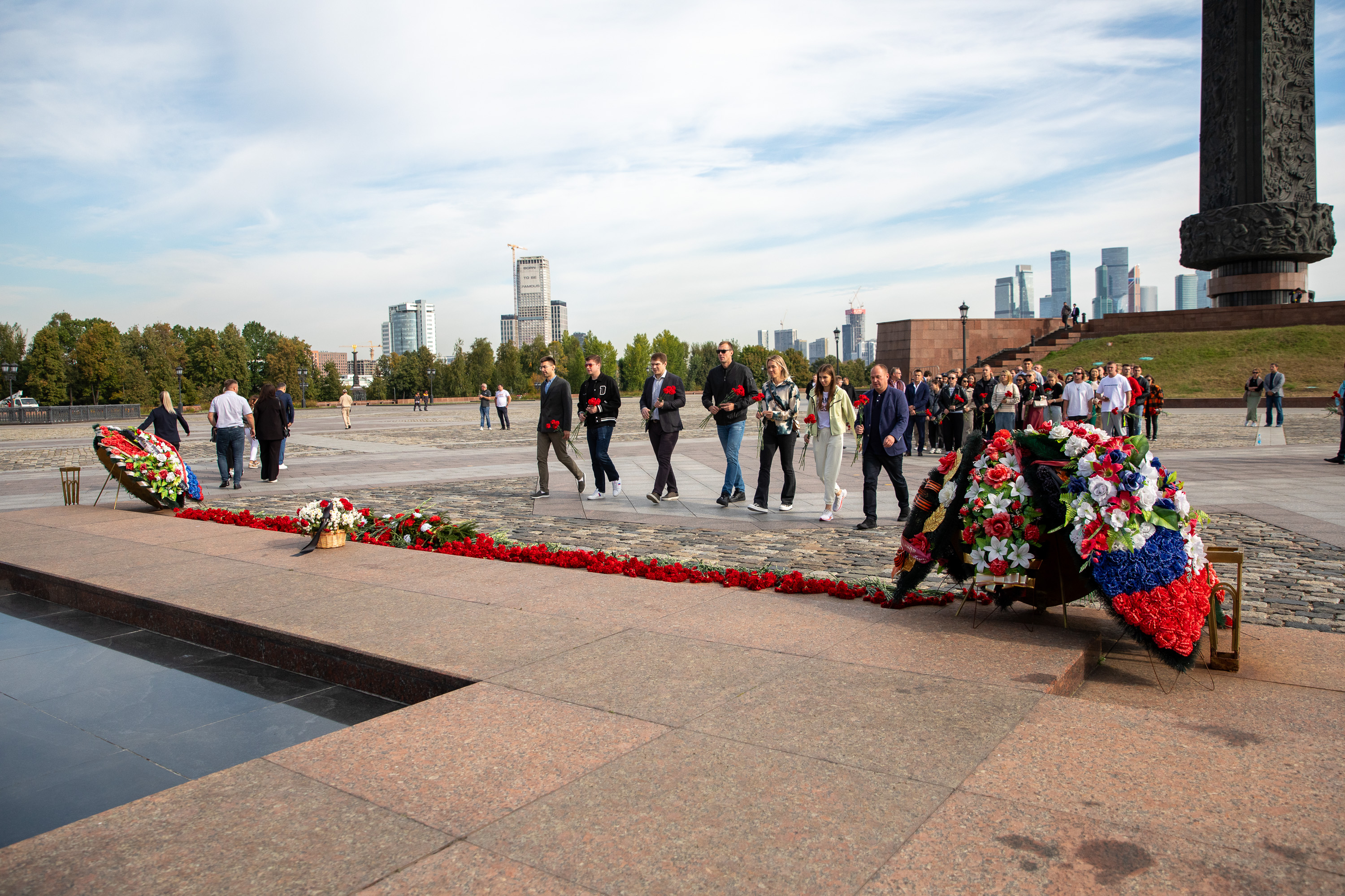 В Москве олимпийцы из России и Беларуси посетили Музей Победы