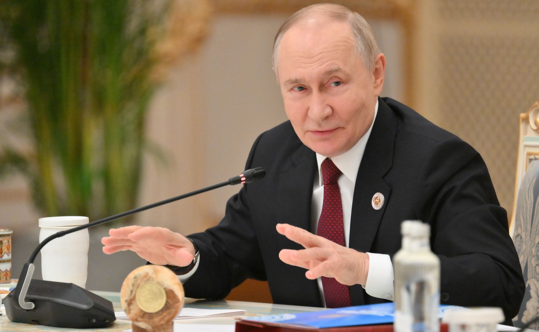 Путин: стран СНГ постоянно сверяют постоянно часы на внешнеполитическом треке