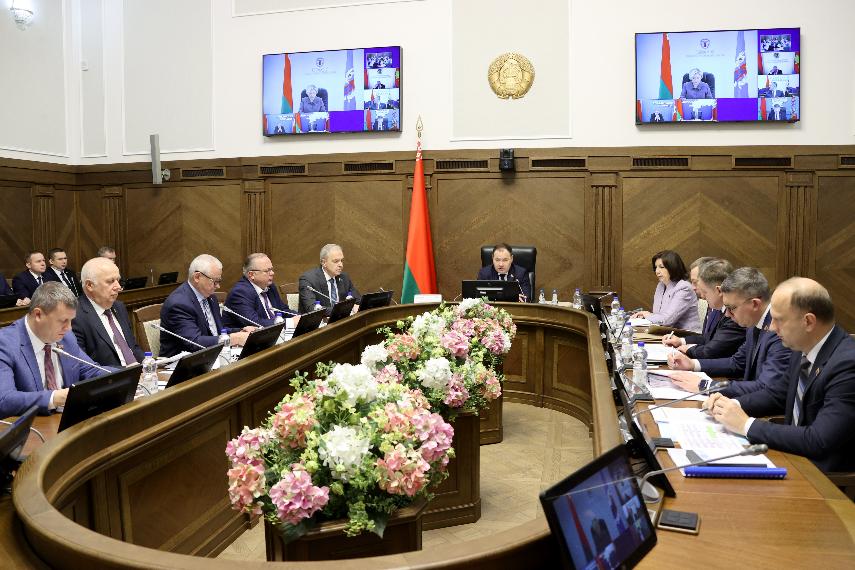 В Минске проходит заседание Президиума Совмина Беларуси с участием Головченко 