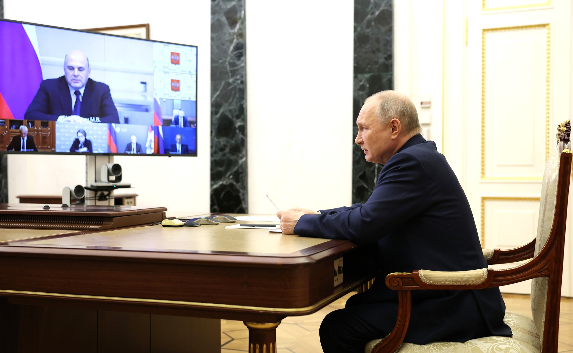 Путин: в предстоящие годы России нужна проактивная, стимулирующая политика