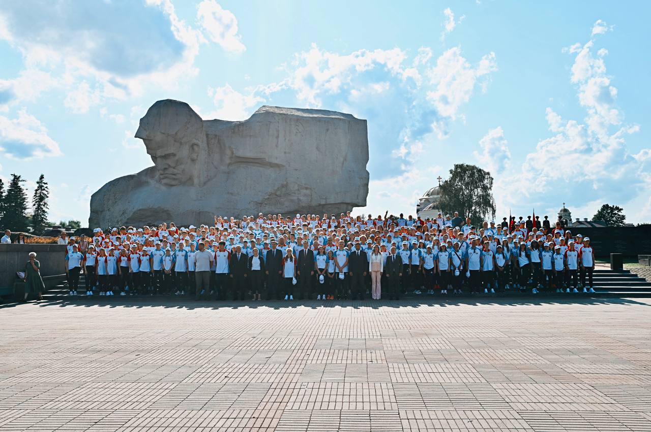 Участники Матчевой встречи среди команд СГ посетили Брестскую крепость