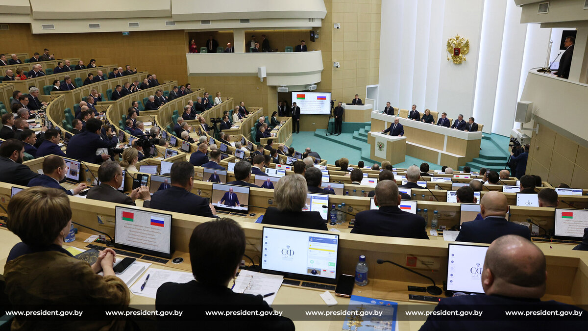 Лукашенко: Россия и Беларусь органично дополняют друг друга